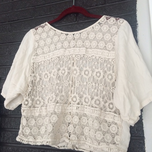 Crop top - Picture 1 of 3