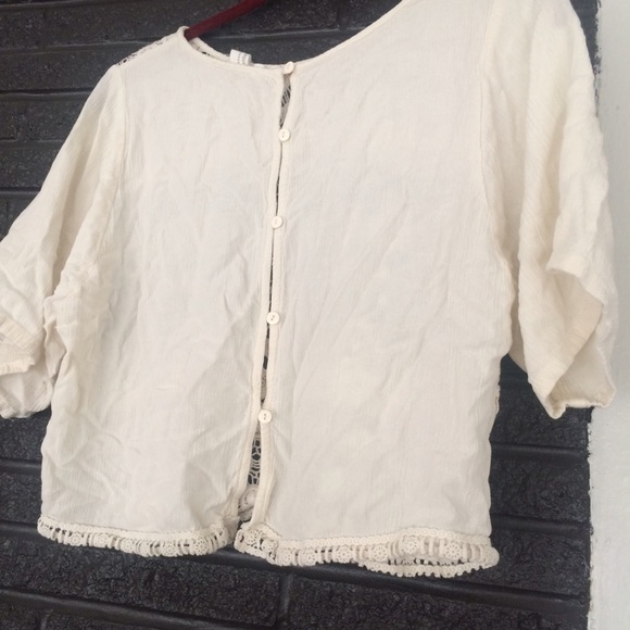 Crop top - Picture 2 of 3