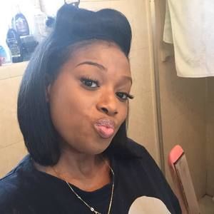 Meet your Posher, Stephanie