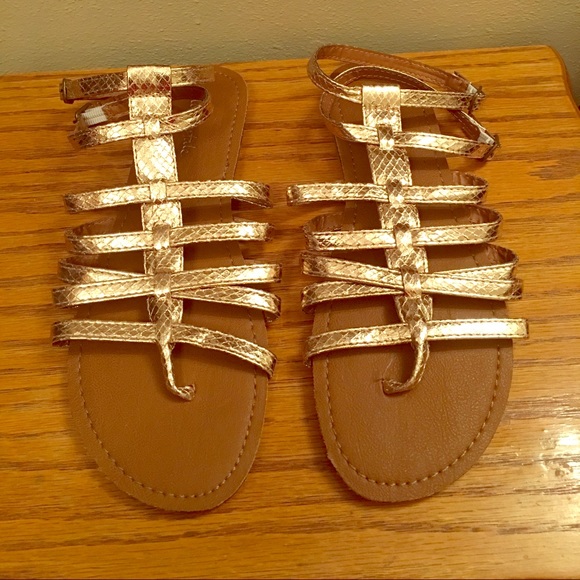 Final SALE ~ New Aeropostale Roman Sandals