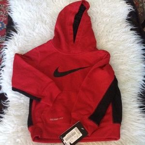 Red Nike therma fit hoodie sweatshirt