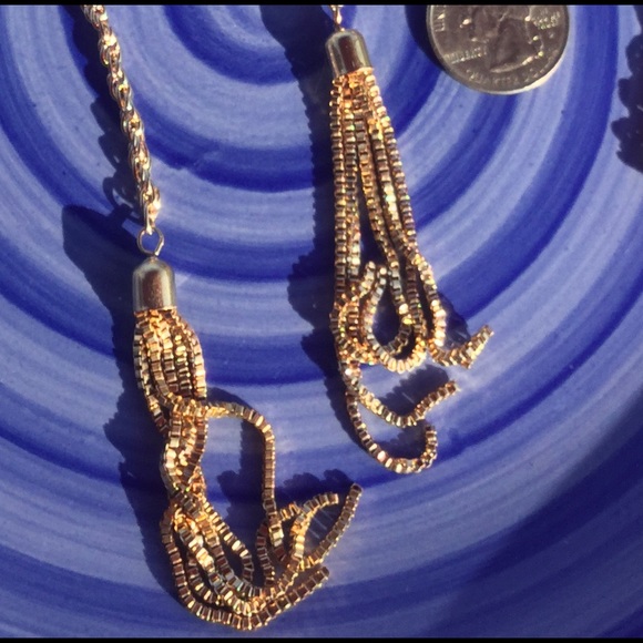 💥Versatile & Stunning Rose Gold Tassel Necklace💥 - Picture 4 of 4