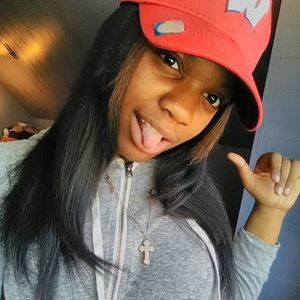 Meet your Posher, Tai