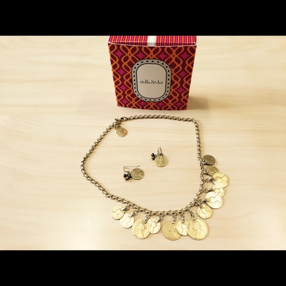 Stella & Dot Necklace & Earring set