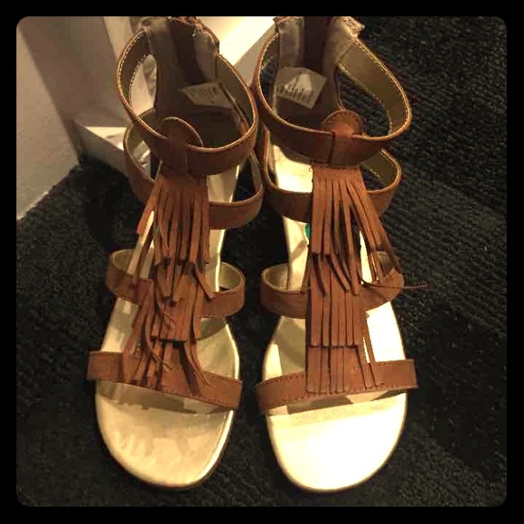 NWT suede fringe sandals sz 4y