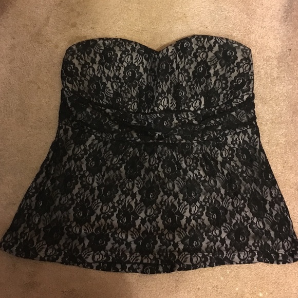 Lace strapless top