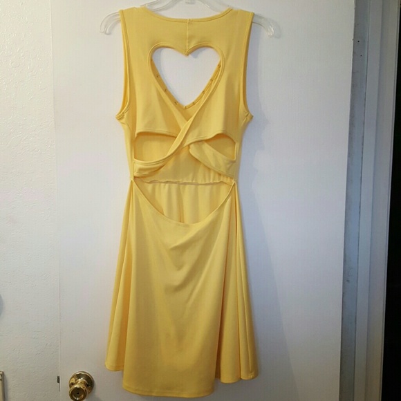 Yellow dress size large - Picture 4 of 4