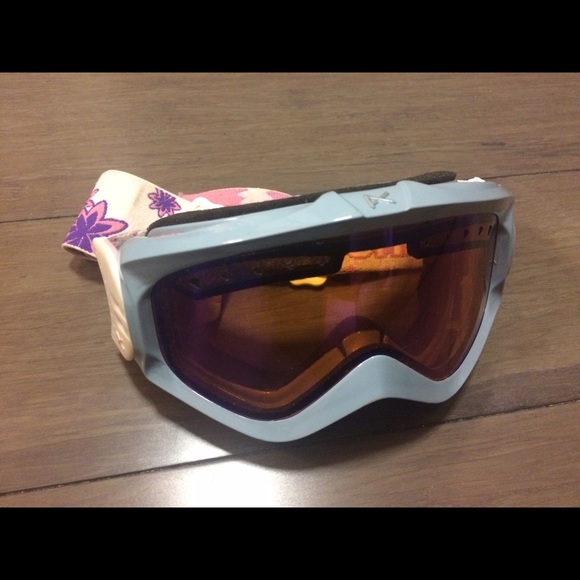 Anon ski goggles