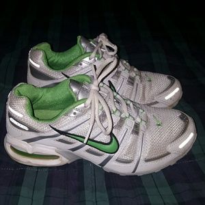 NIKE Max Air Size 6.5