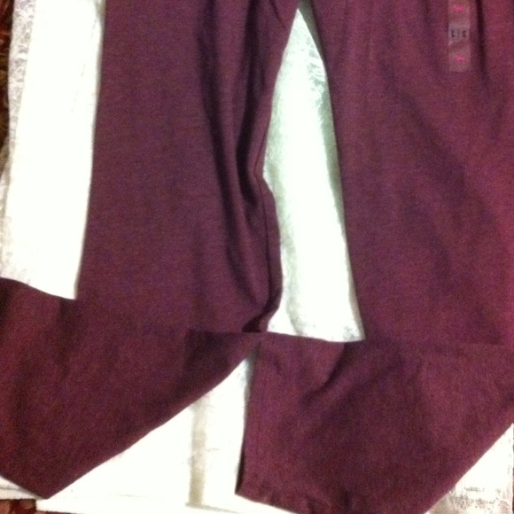 Nwt Pink Victoria's Secret leggings - Picture 3 of 3