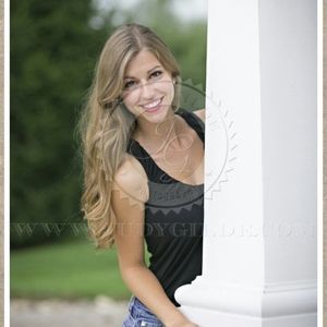 Meet your Posher, Genevieve