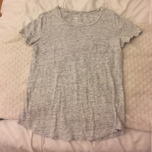 grey old navy shirt