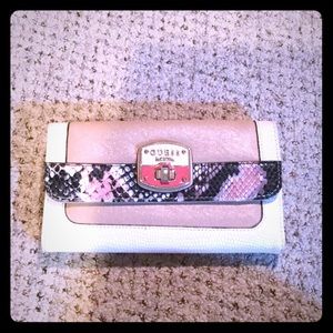 Guess wallet