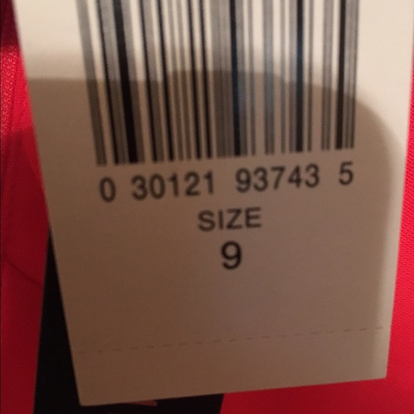 NWT Jeweled Sweetheart-Neckline - Picture 5 of 7