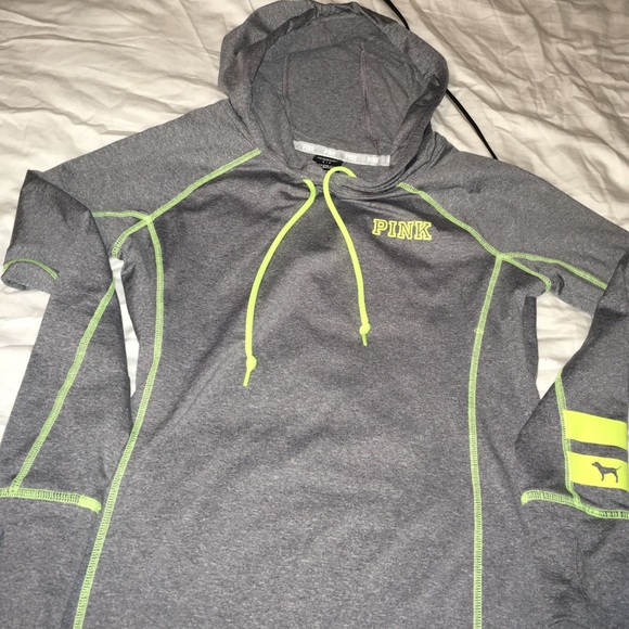 Sporty cute Victoria secret sweatshirt!