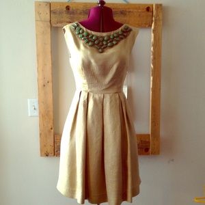 NEW Gold Sample Shoshanna