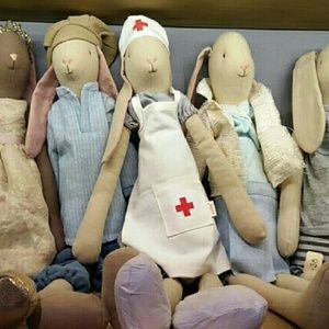 Meet your Posher, Debbie