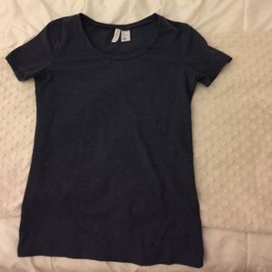 blue h&m t shirt