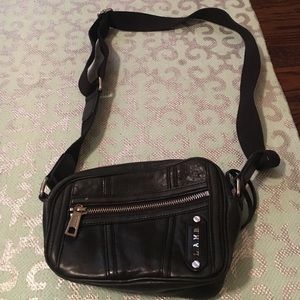Lamb crossbody