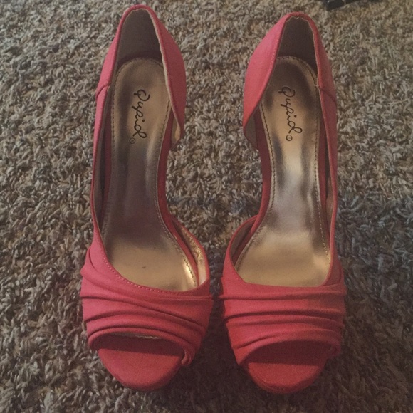 Size 6 dark pink. Worn only a few times - Picture 1 of 3