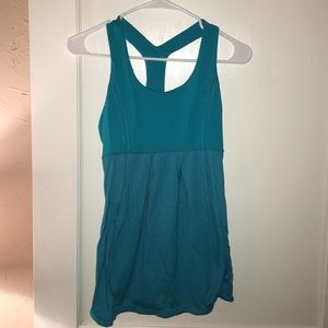 Lululemon workout top