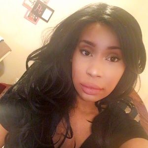 Meet your Posher, Arlisia