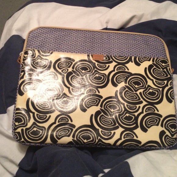 Fossil laptop case