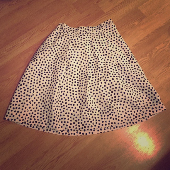 Adorable polka dotted tea length skirt