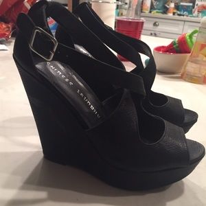 Chinese laundry black wedges