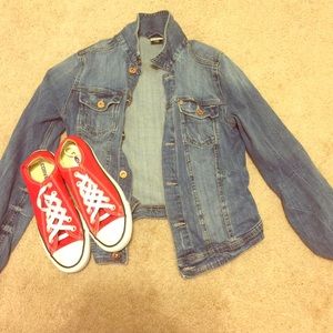 Red converse chuck Taylor's