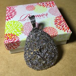 NEW Premier Designs Unbelievable Pendant