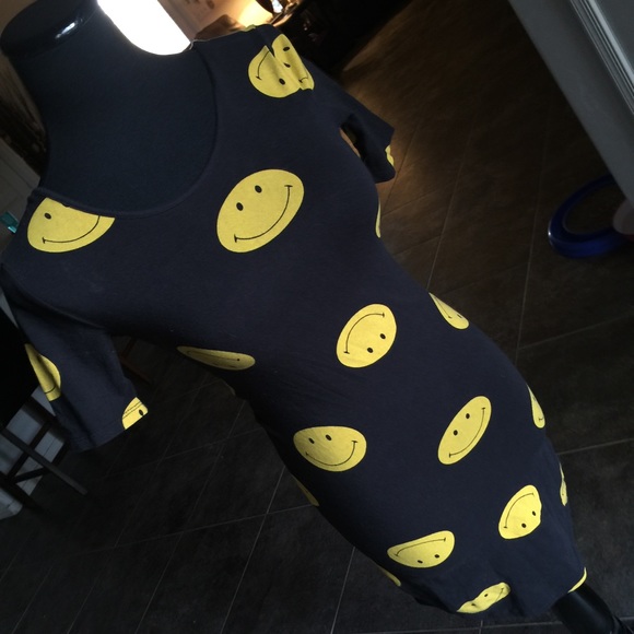 Forever 21 Dresses & Skirts - Smiley Face Dress