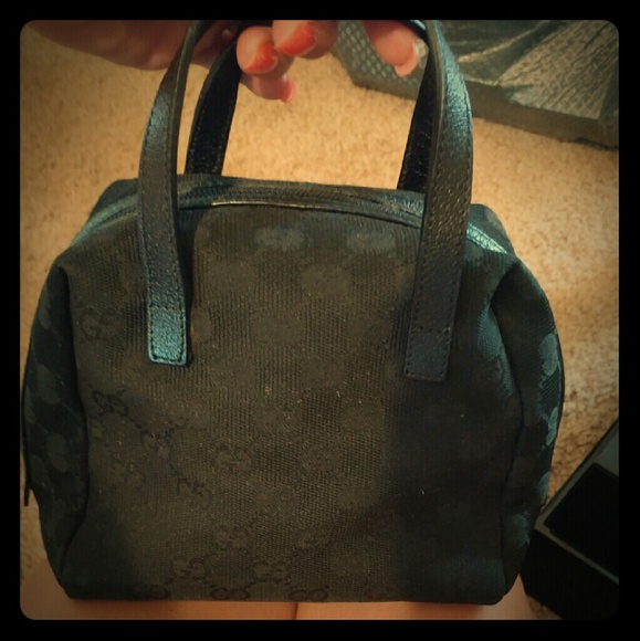 Authentic gucci make up bag