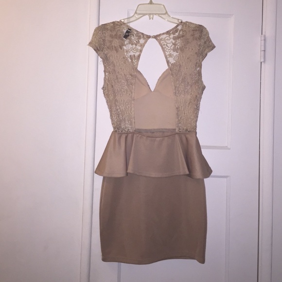 Beige mini peplum dress - Picture 2 of 2