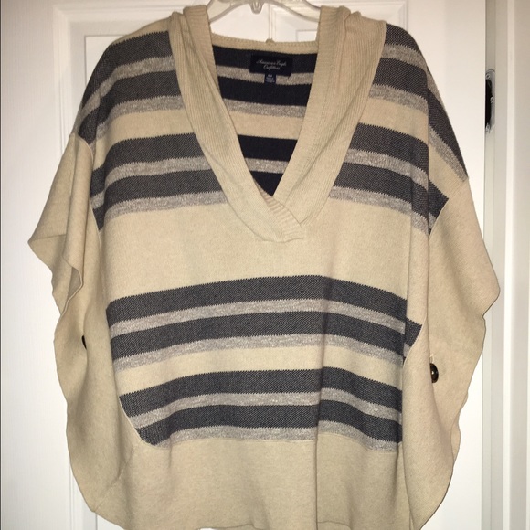 American Eagle Outfitters sweater