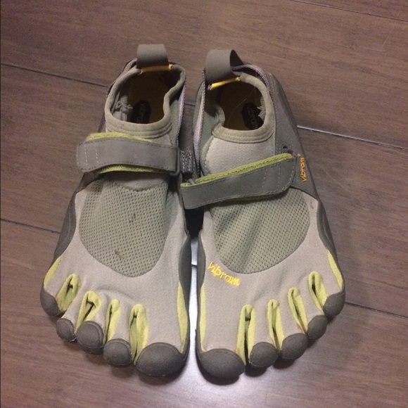 Vibram toe shoes
