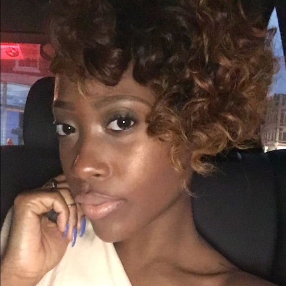 Meet your Posher, Alissa