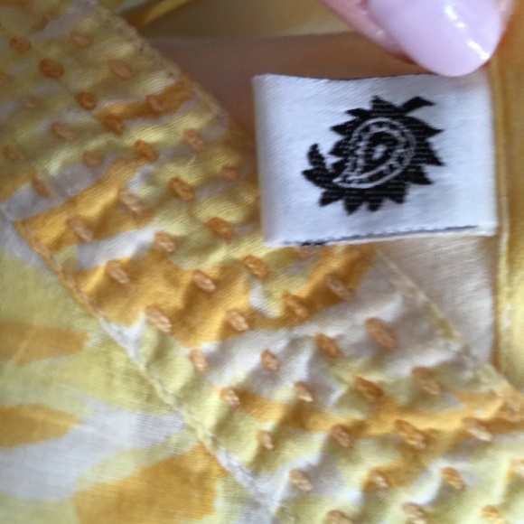 Yellow Bell-Sleeved Tunic - Picture 4 of 4