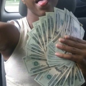 Meet your Posher, Dee