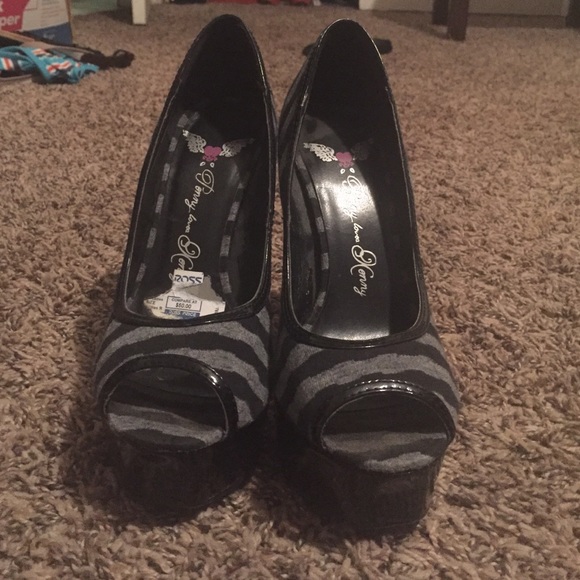 Zebra heels - Picture 3 of 3