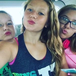 Meet your Posher, Abigail