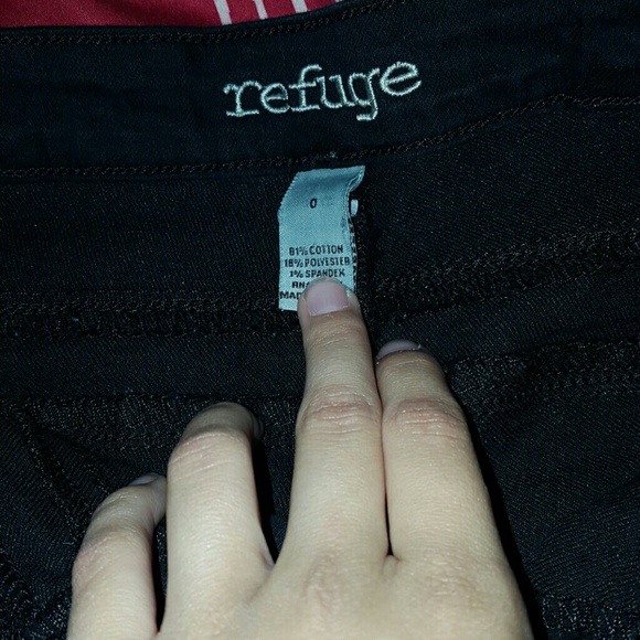 Shorts - Picture 3 of 3