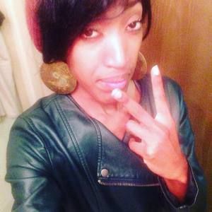 Meet your Posher, Ebony