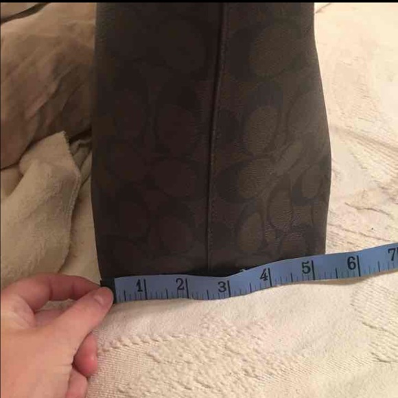 Measurements of Coach Tote - Picture 4 of 4