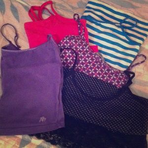 💖bundle!! Tank tops!!!✨🆕