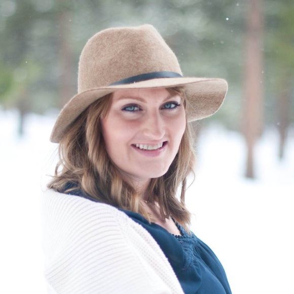 Meet your Posher, Pam