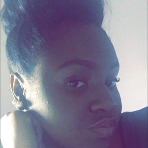 Meet your Posher, Jasmine