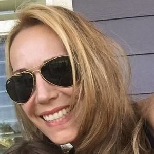 Meet your Posher, Gina