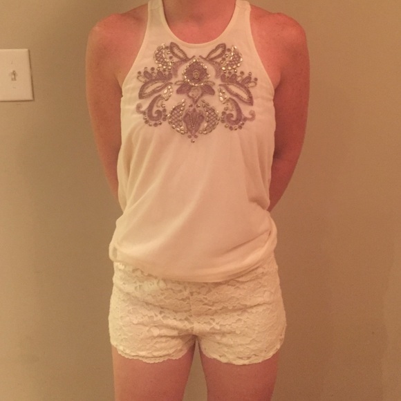 Cream lace shorts 💗