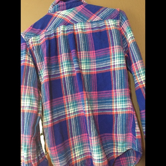 American eagle Plaided flannel - Picture 2 of 3